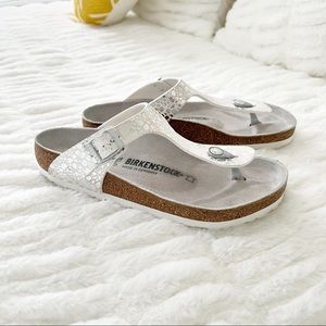 Birkenstock Gizeh White Metallic Sandals - Size 8